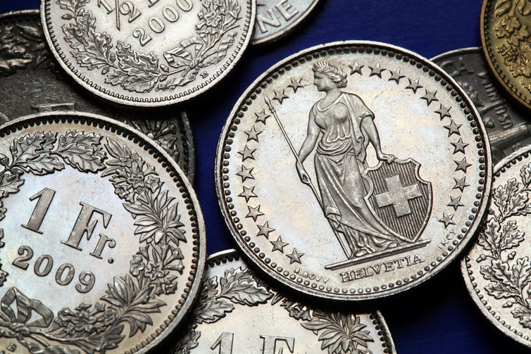 En 2018, les électeurs suisses ont été invités à se prononcer sur la création monétaire. Vladimir Wrangel/Shutterstock.